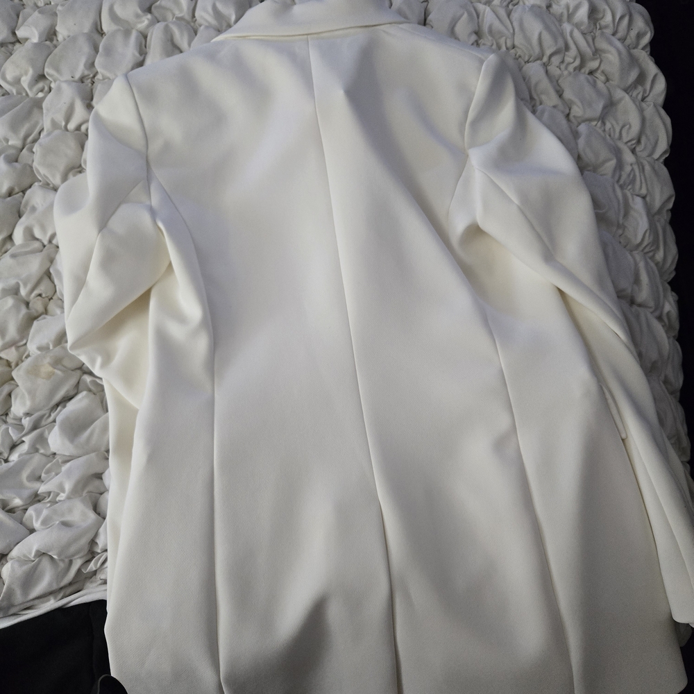 Pearl By Lela Cream Blazer - Picture 2 of 9